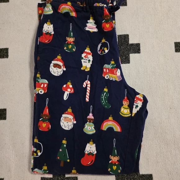 Hanna Andersson Festive Holiday Print Pajama Pants - Picture 2 of 3